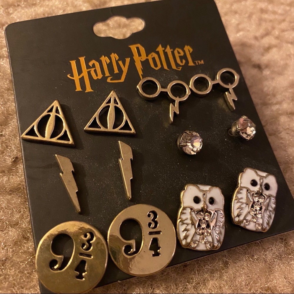 New Lower Price! Brand New Harry Potter Earrings